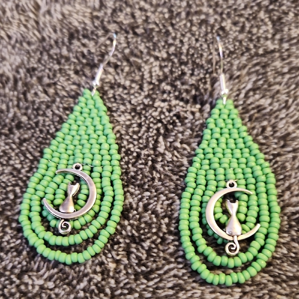 Handcrafted Artisan Green Seed Bead Earrings Silver Cat Accents - Picture 2 of 4